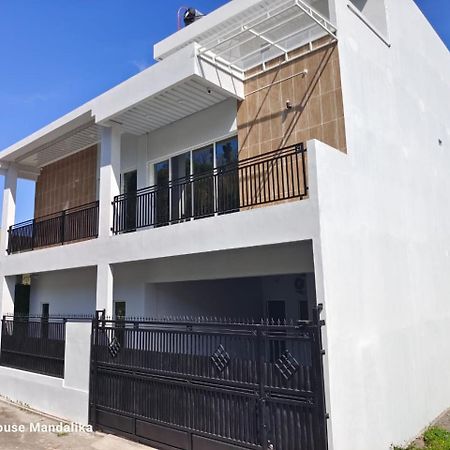 Отель Lombokhouse Mandalika Kuta  Экстерьер фото