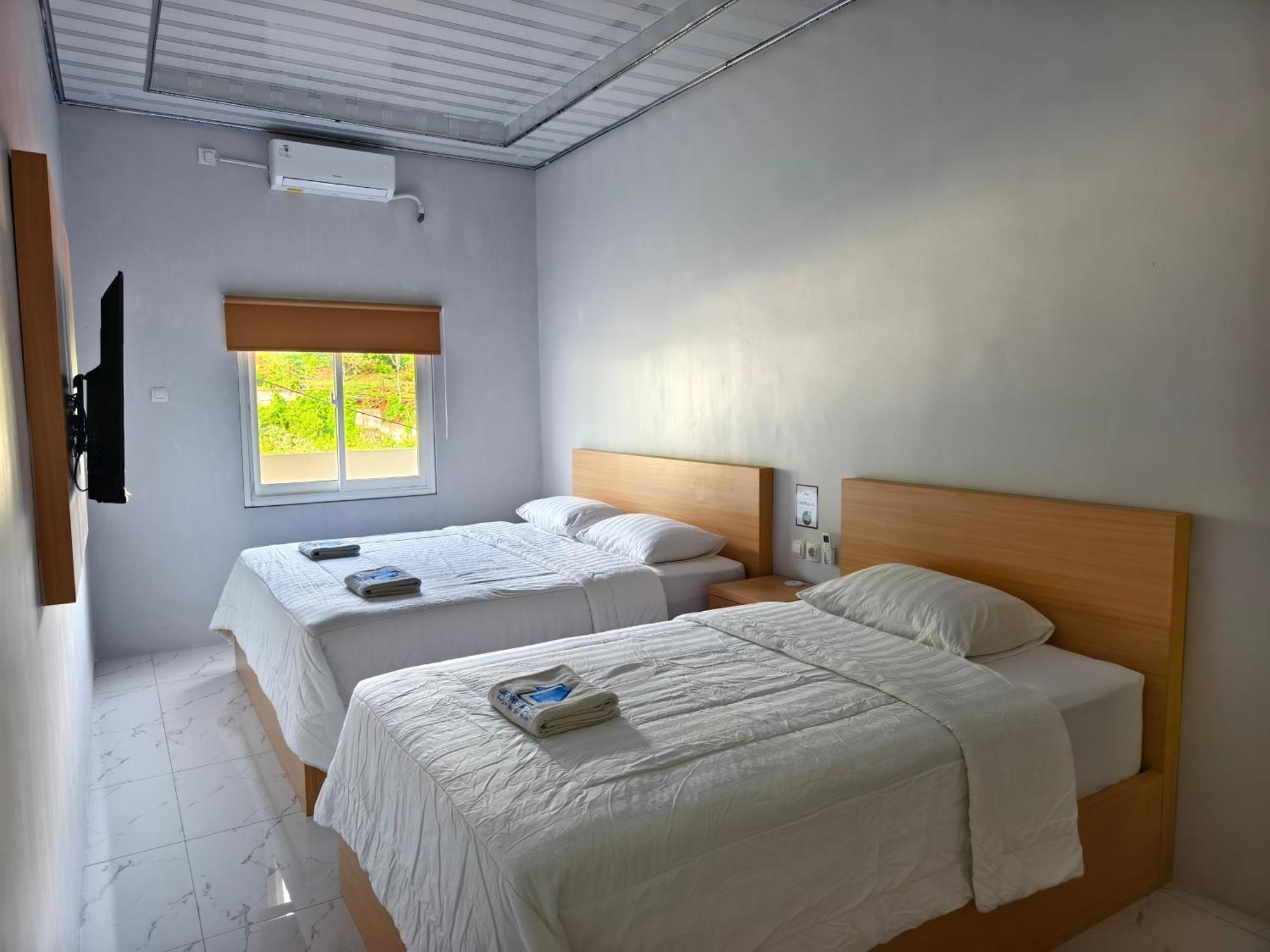 Отель Lombokhouse Mandalika Kuta  Экстерьер фото