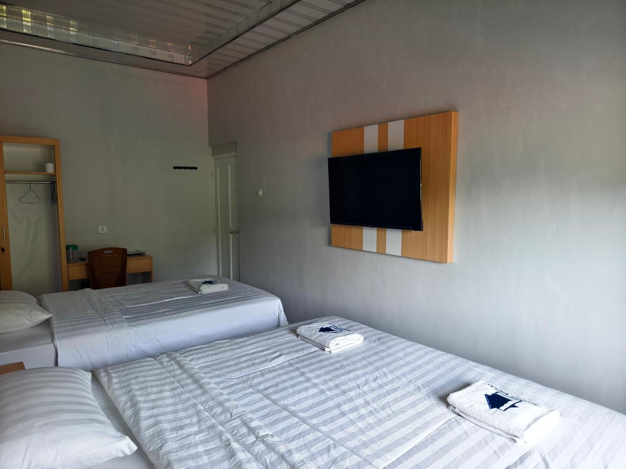 Отель Lombokhouse Mandalika Kuta  Экстерьер фото