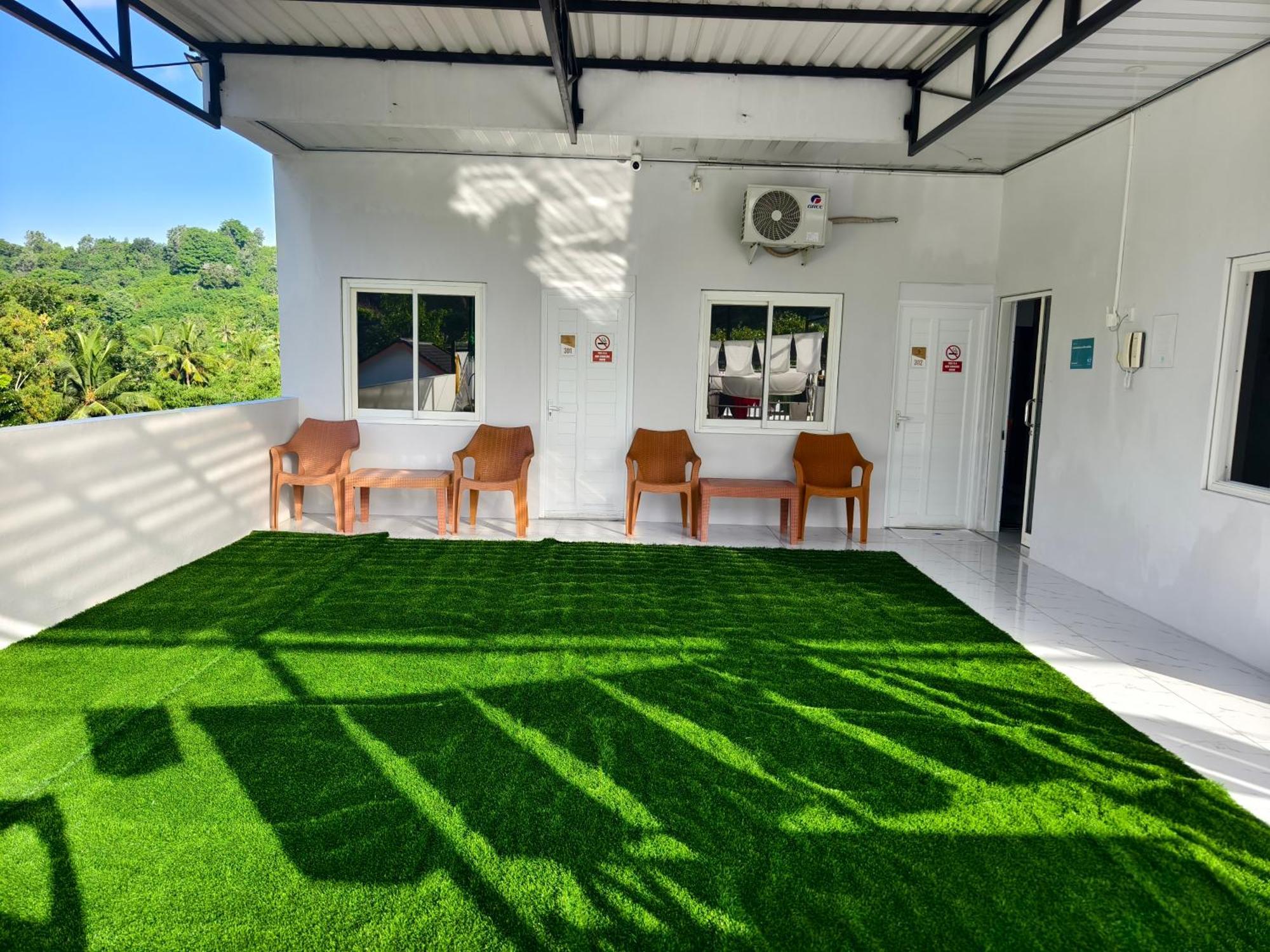 Отель Lombokhouse Mandalika Kuta  Экстерьер фото